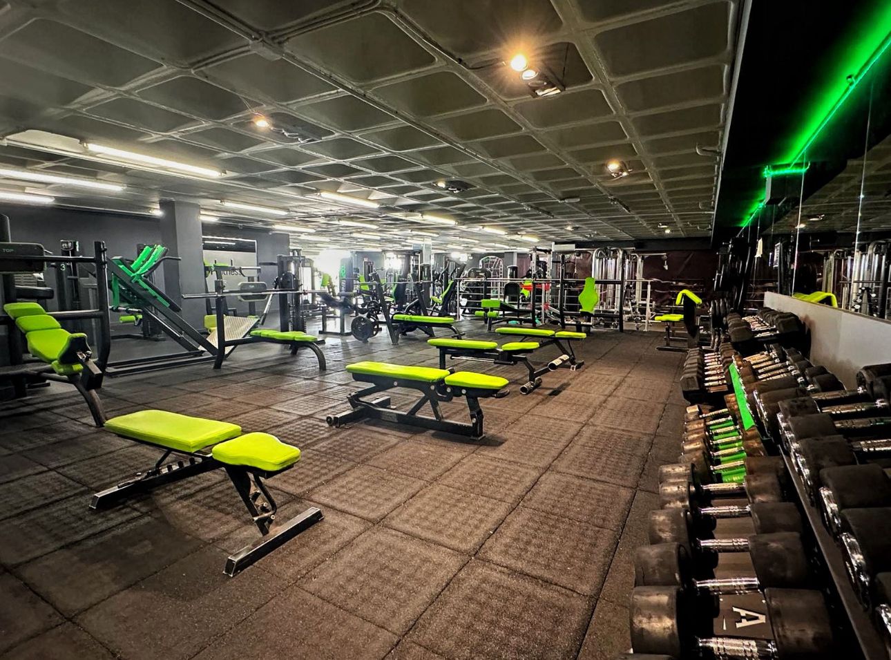 foto del gimnasio TOP FITNESS foto del gimnasio TOP FITNESS