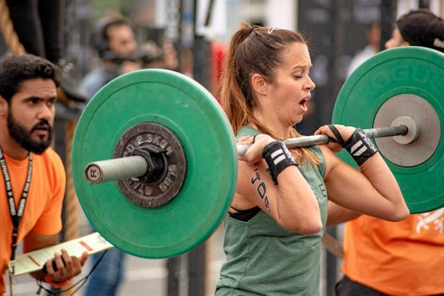 Personas practicando cross-training
