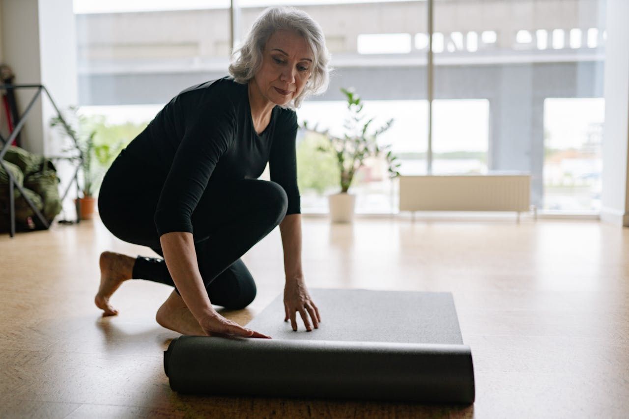Personas practicando tercera-edad